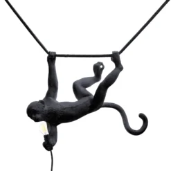 Lámpara SELETTI Monkey, ancho 44 cm, negra, enchufe, IP44