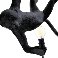 Lámpara SELETTI Monkey, ancho 44 cm, negra, enchufe, IP44