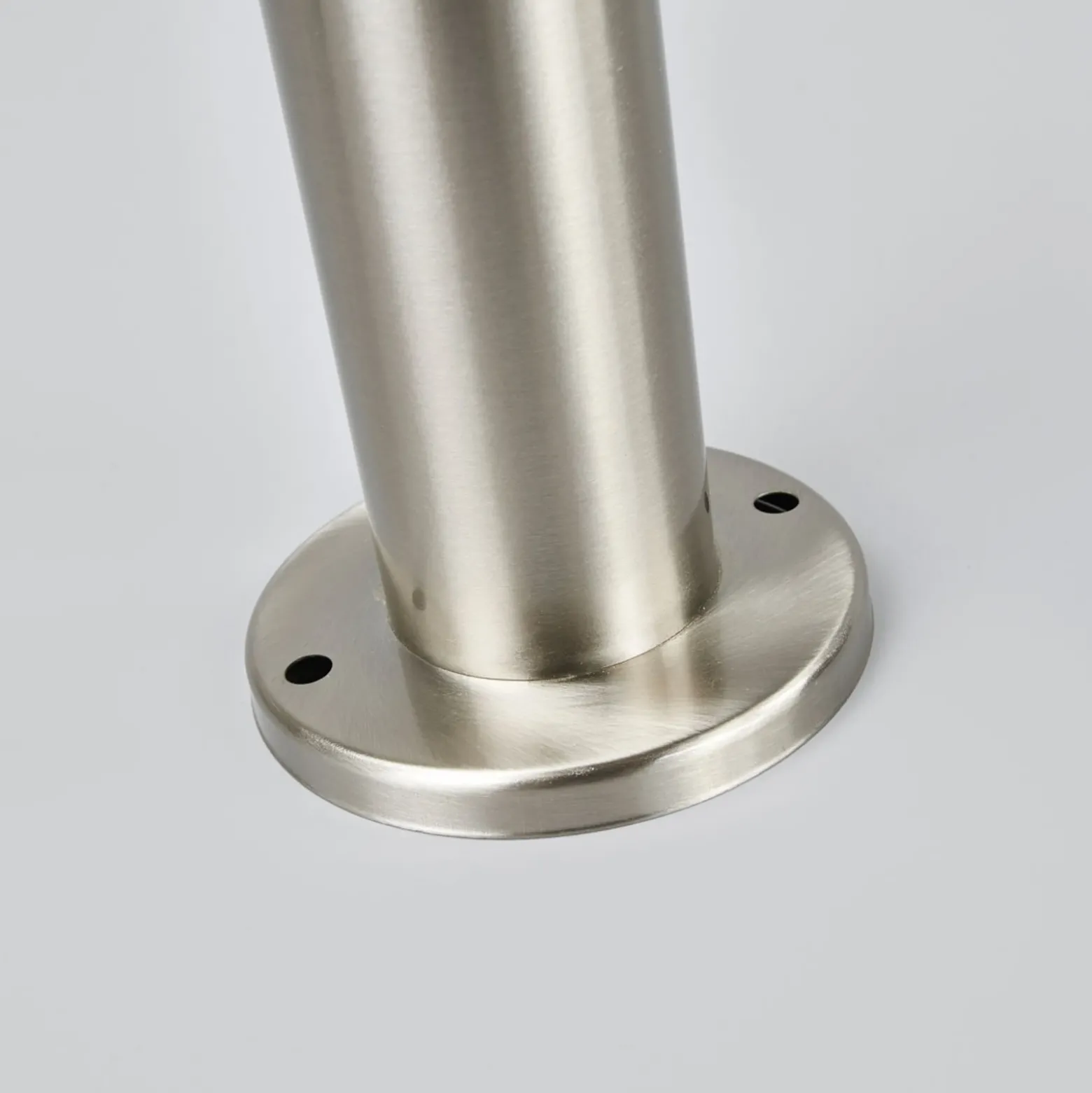 Lámpara sobremuro Lindby Noemi, gris, acero inoxidable, 50 cm, IP44