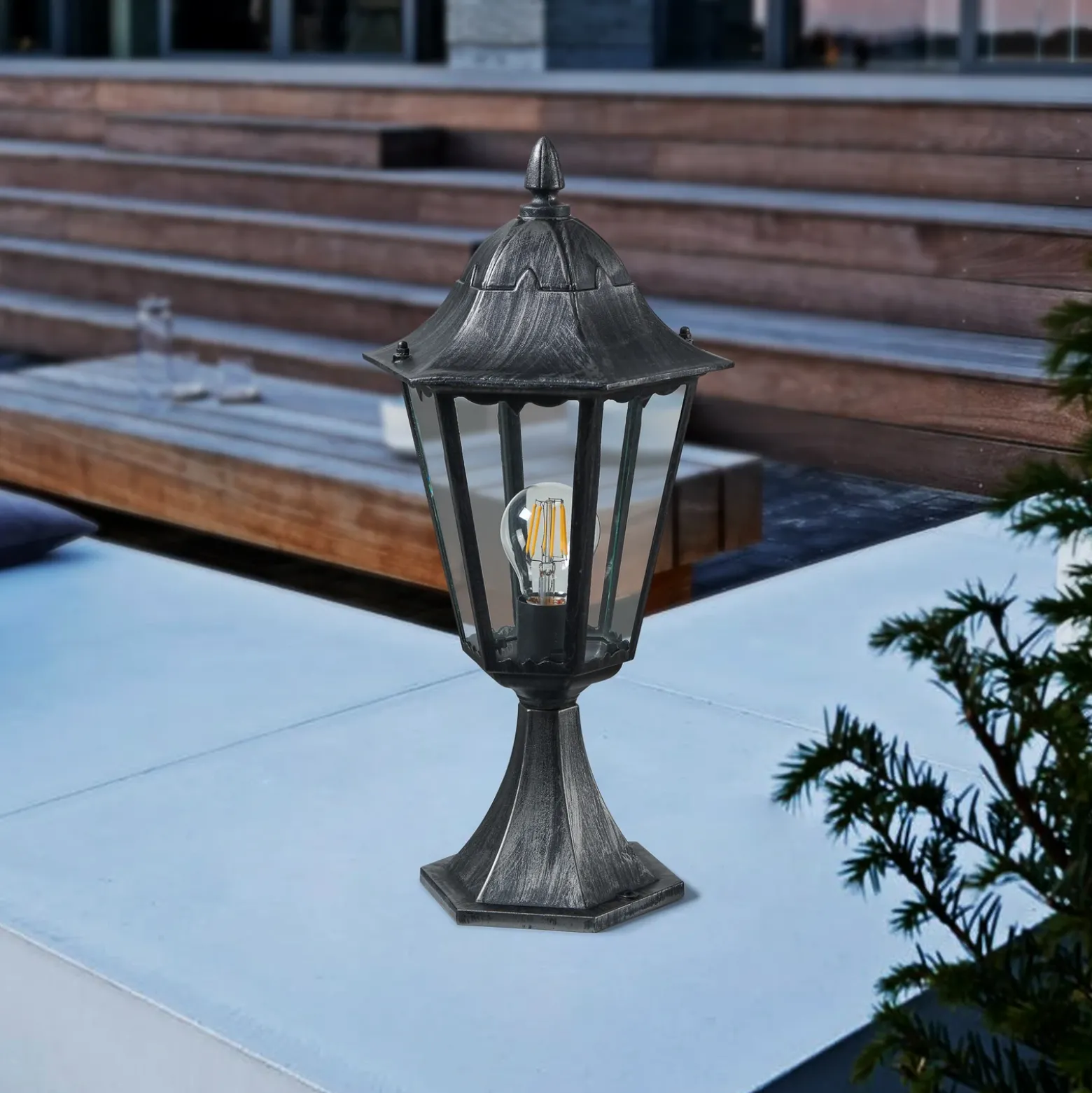 Lámpara sobremuro Navedo, negro/plata, altura 47 cm