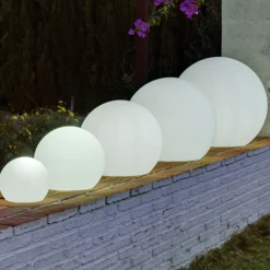 Lámpara solar Buly de Newgarden, flotante, Ø 20cm