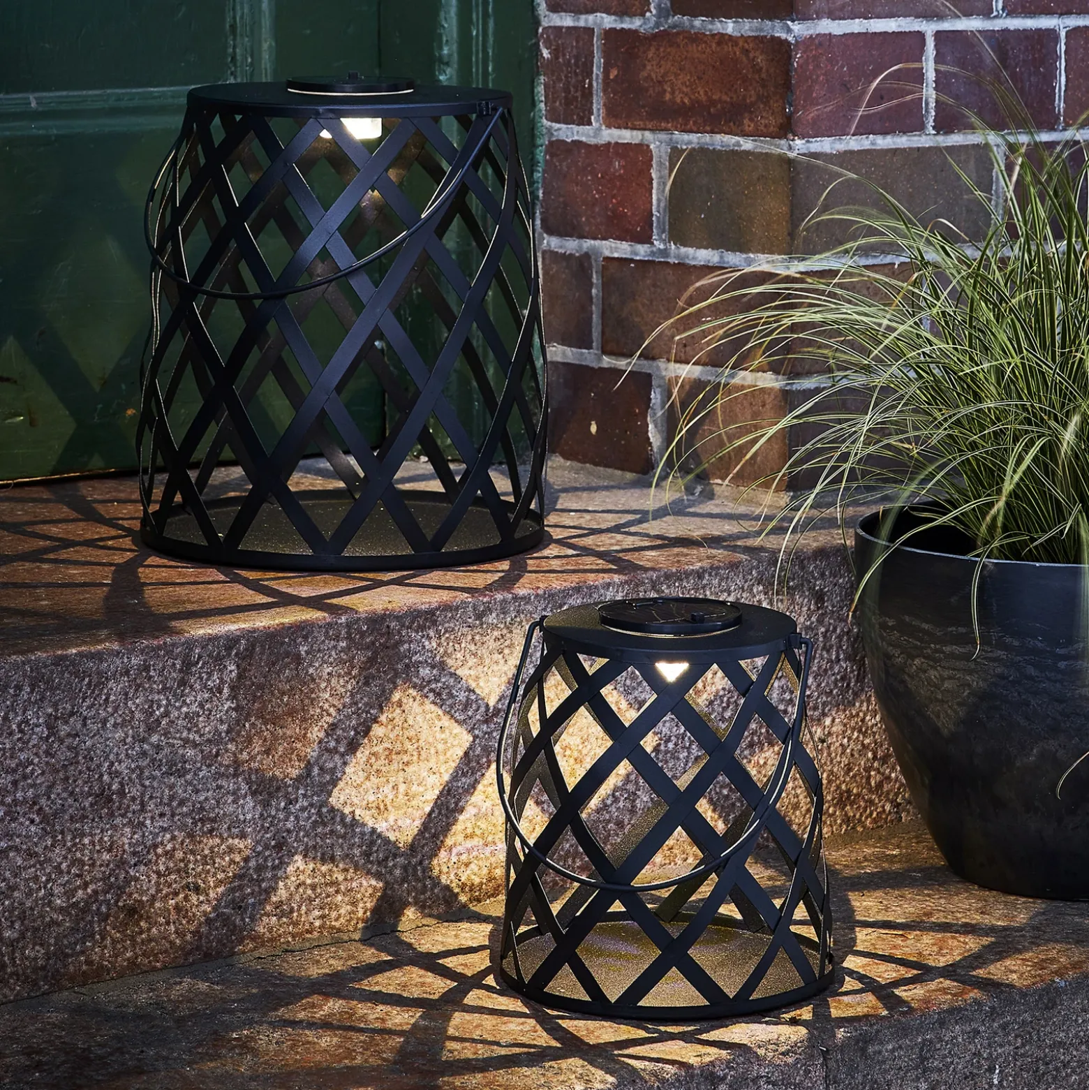 Lámpara solar LED Calabria, rombos, alto 20 cm