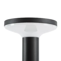 Lámpara solar LED de pie Kalen de PRIOS, negra, 50 cm, con sensor