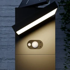 Lámpara solar LED para caminos Lucande Silvan, 100 cm, sensor, antracita