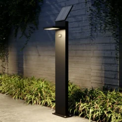 Lámpara solar LED para caminos Lucande Silvan, 100 cm, sensor, antracita
