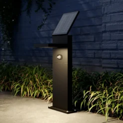 Lámpara solar LED para caminos Lucande Silvan, 60 cm, sensor, antracita