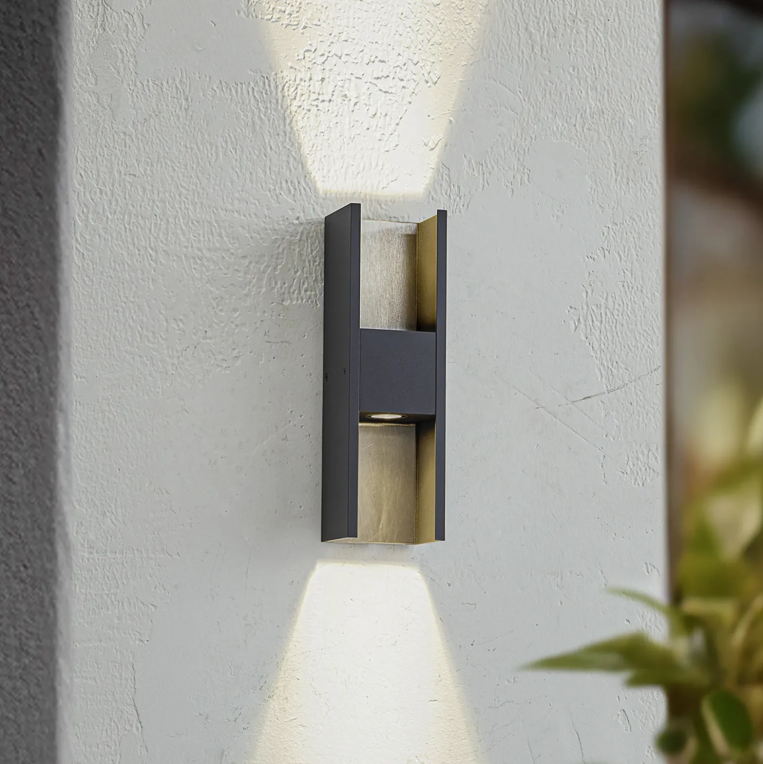 Lucande Aplique de exterior LED Lavrin, negro/gris, aluminio