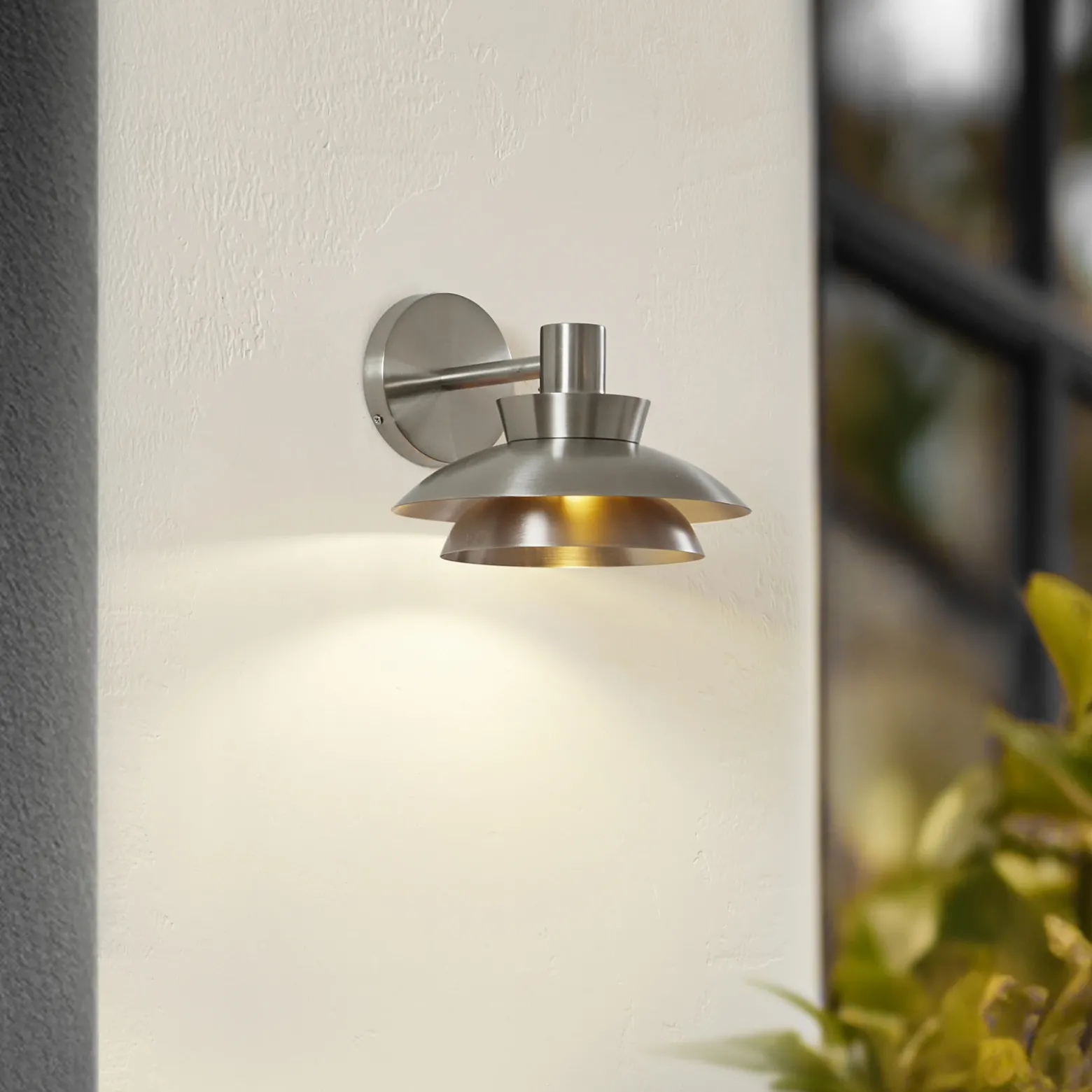 Lucande Aplique de exterior Thais, acero inoxidable, Ø 25 cm