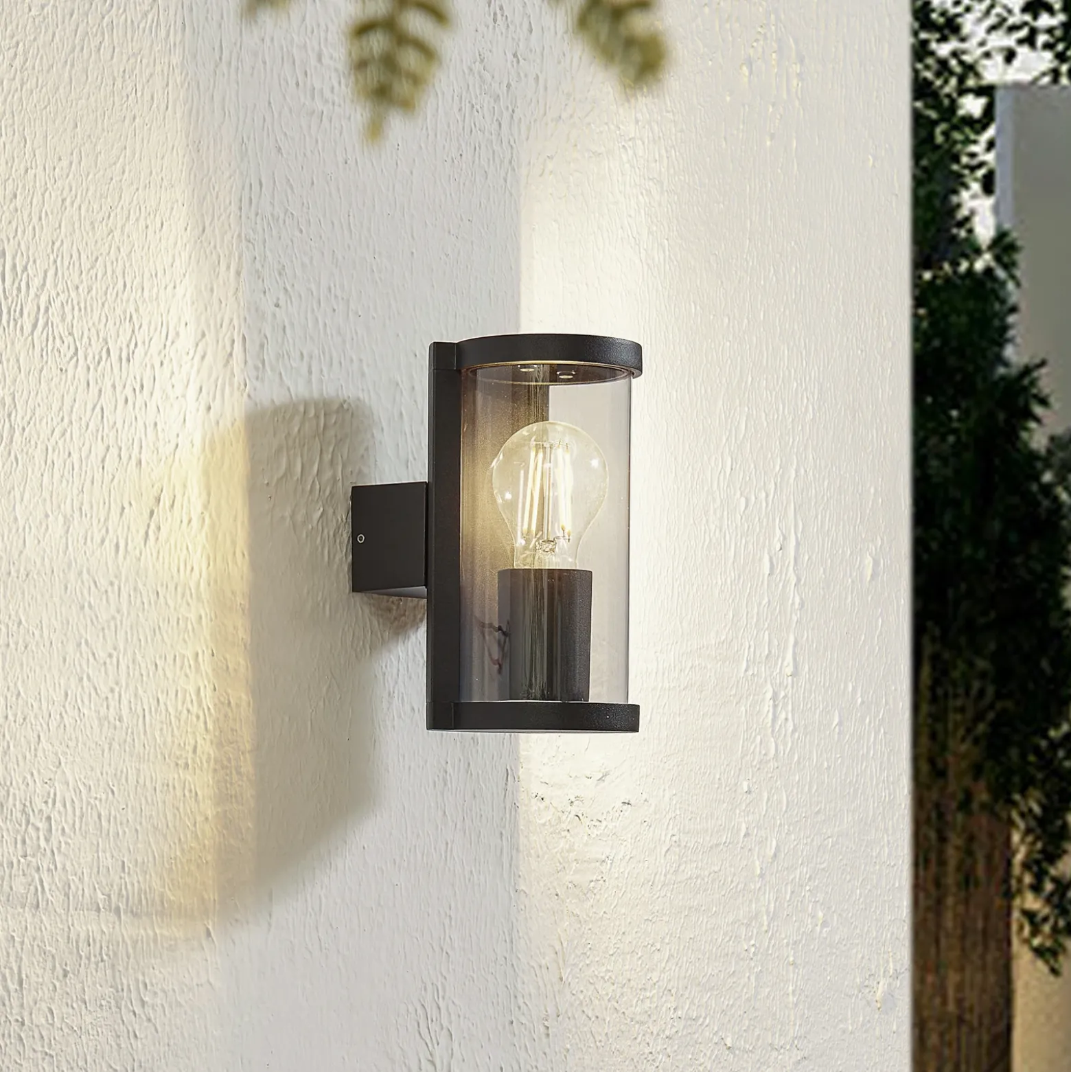 Lucande aplique de exterior Zanta, altura 19,7 cm, IP65, negro