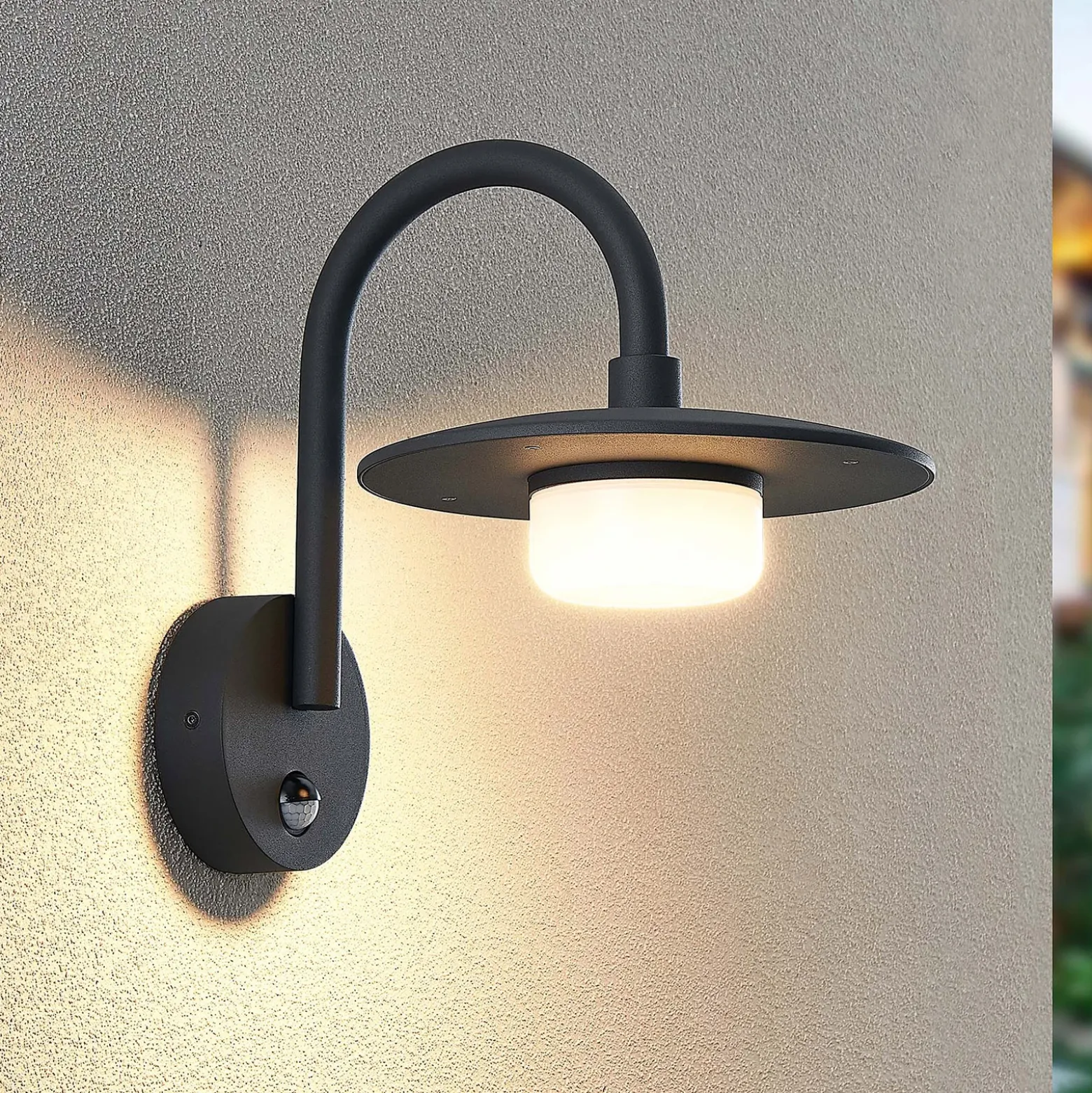 Lucande aplique de exterior Zamalino, 31 cm, antracita, sensor