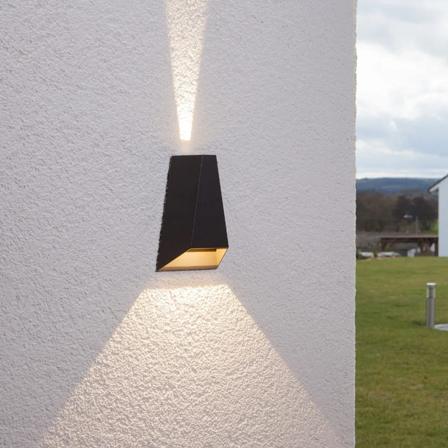 Lucande Aplique LED para exterior Jendrik, altura 17 cm, antracita