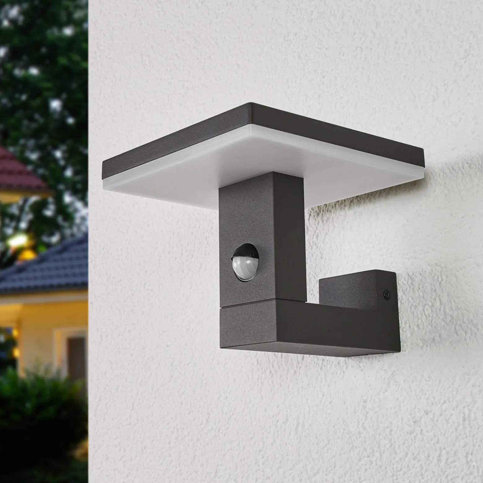 Lucande Aplique LED para exterior Olesia, 15 cm, sensor, IP54