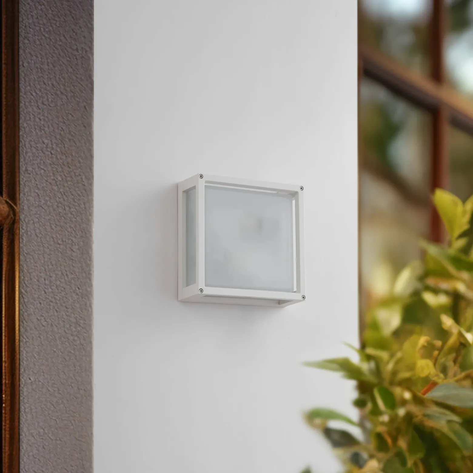Lucande Aplique para exterior Aurelien, blanco, sensor, 25 x 25 cm