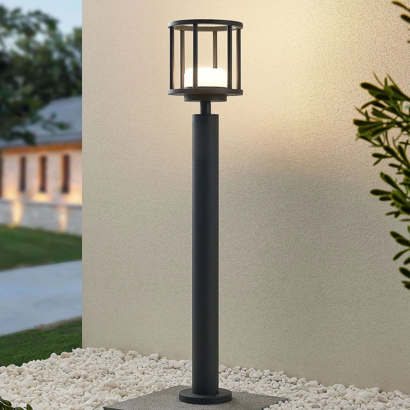 Lucande Bolardo luminoso Berenike, 85 cm, gris oscuro, metal, GX53