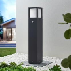 Lucande Bolardo luminoso Dewari, detector de movimiento, E27, 65 cm, IP54