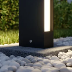 Lucande Bolardo luminoso LED Lirka, 2 luces, gris, metal, 60 cm