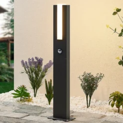 Lucande, bolardo luminoso LED Virgalia, detector de movimiento, 65 cm, IP54