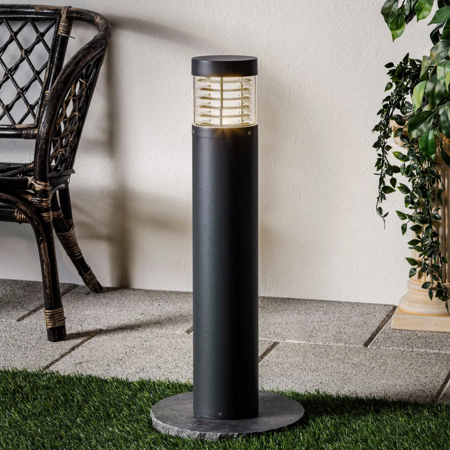 Lucande Bolardo luminoso LED Lucius, 65 cm, antracita, metal, IP54
