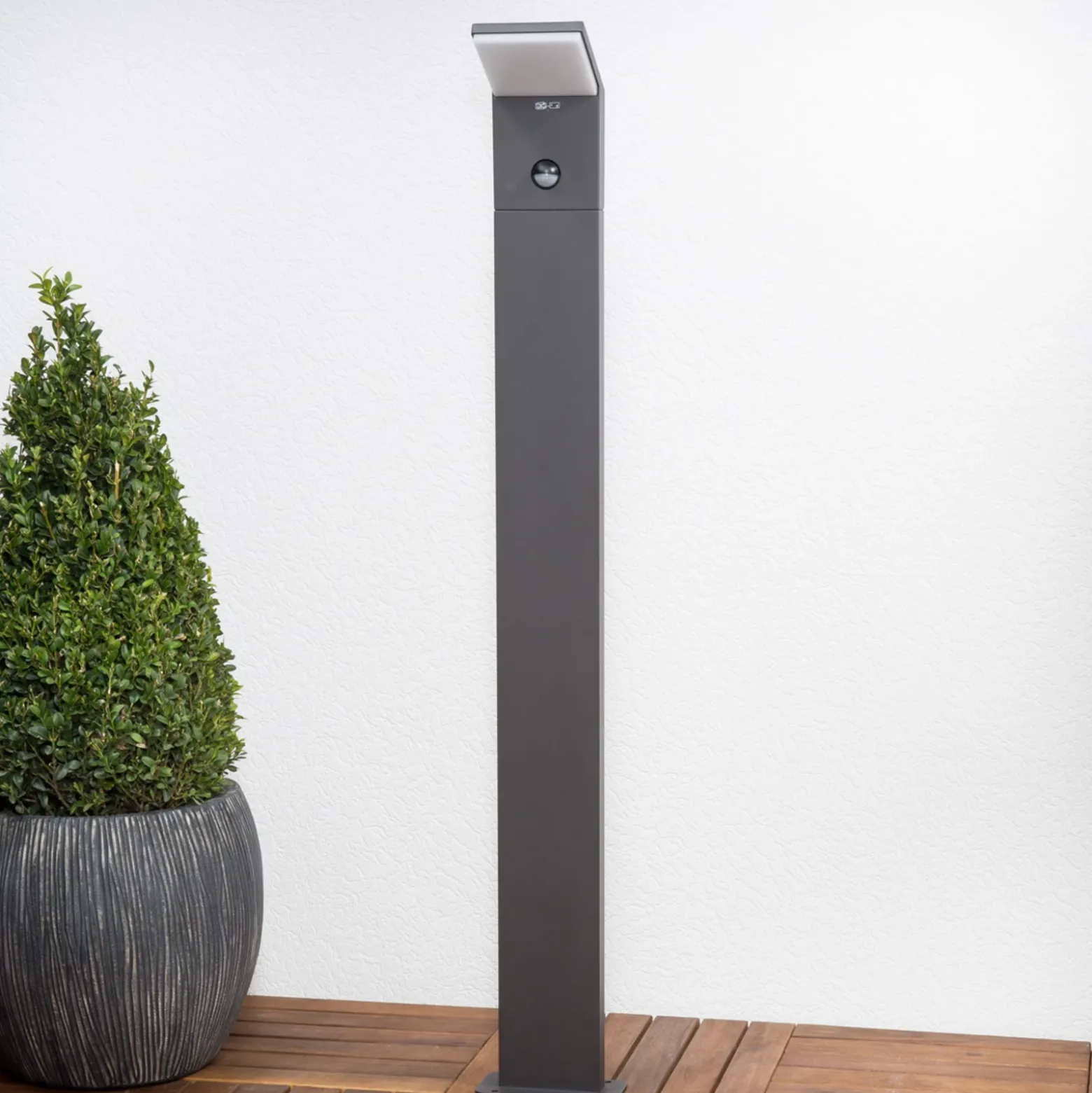 Lucande, bolardo luminoso LED Nevio, sensor, 100 cm, antracita