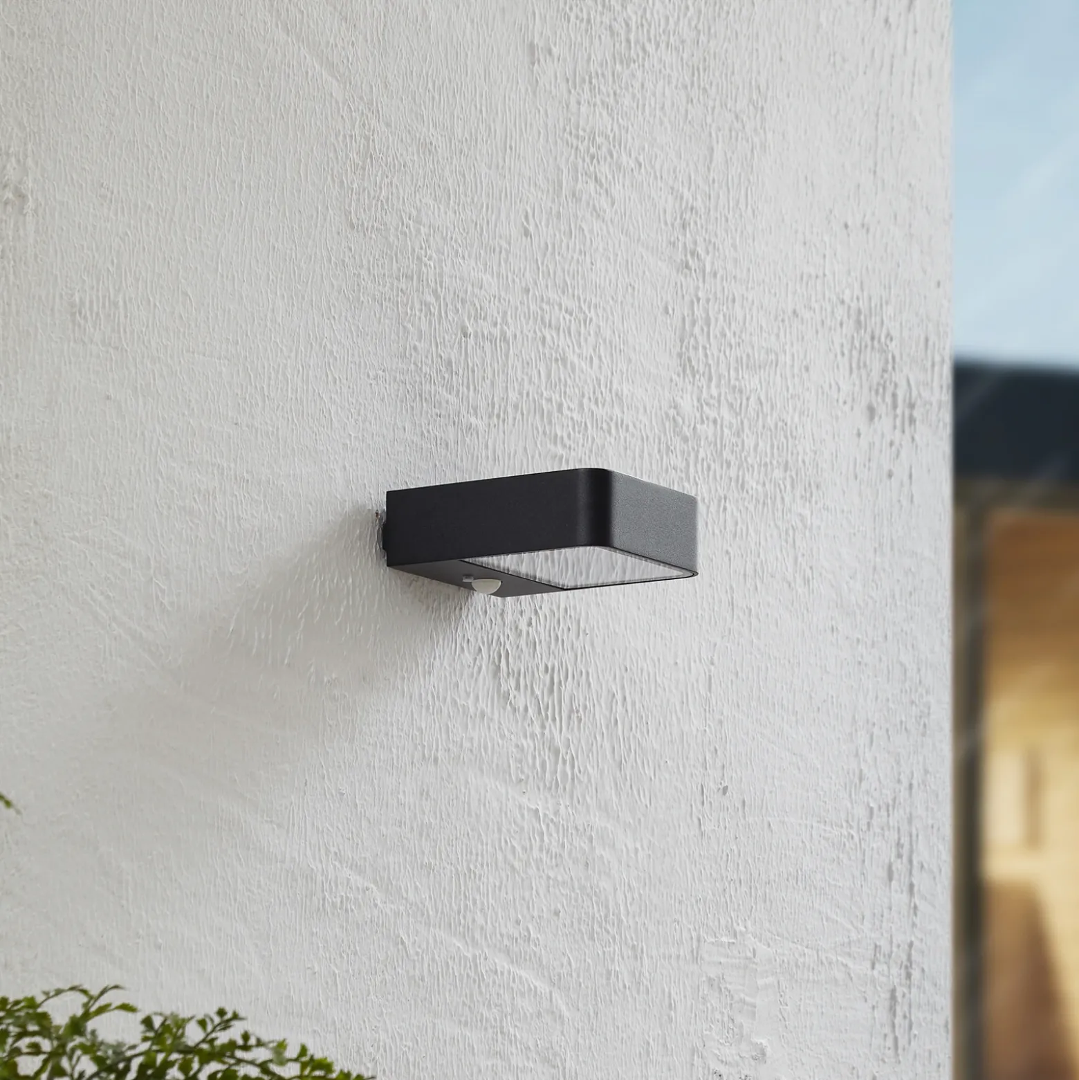 Lucande LED aplique para exterior Dava, altura 5 cm, sensor