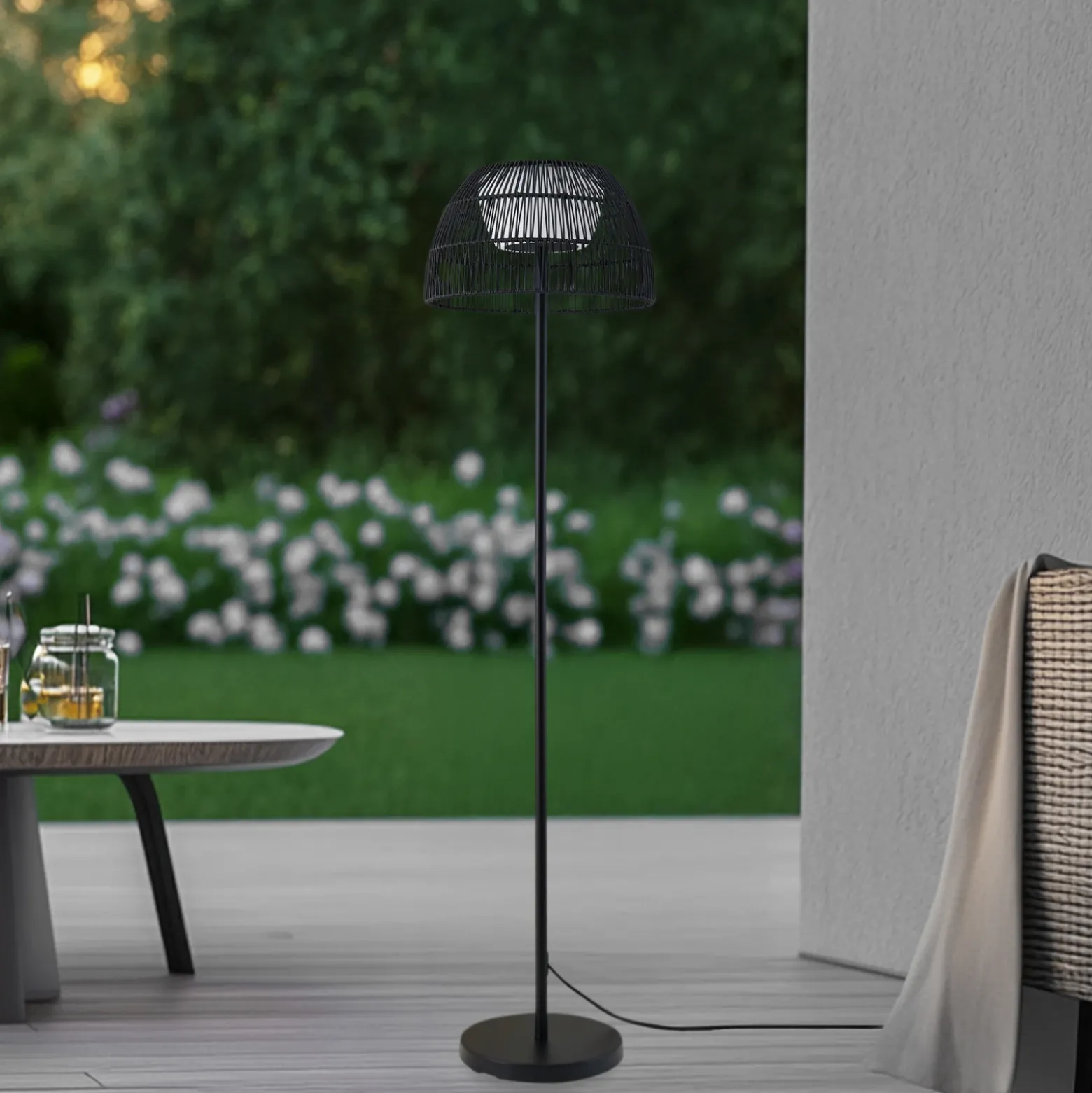 Lucande LED lámpara de pie exterior Heribio, negro, hierro, 153 cm