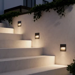 Lucande Lámpara de pared LED empotrable Loya, 11,5x11,5 cm, gris, IP54
