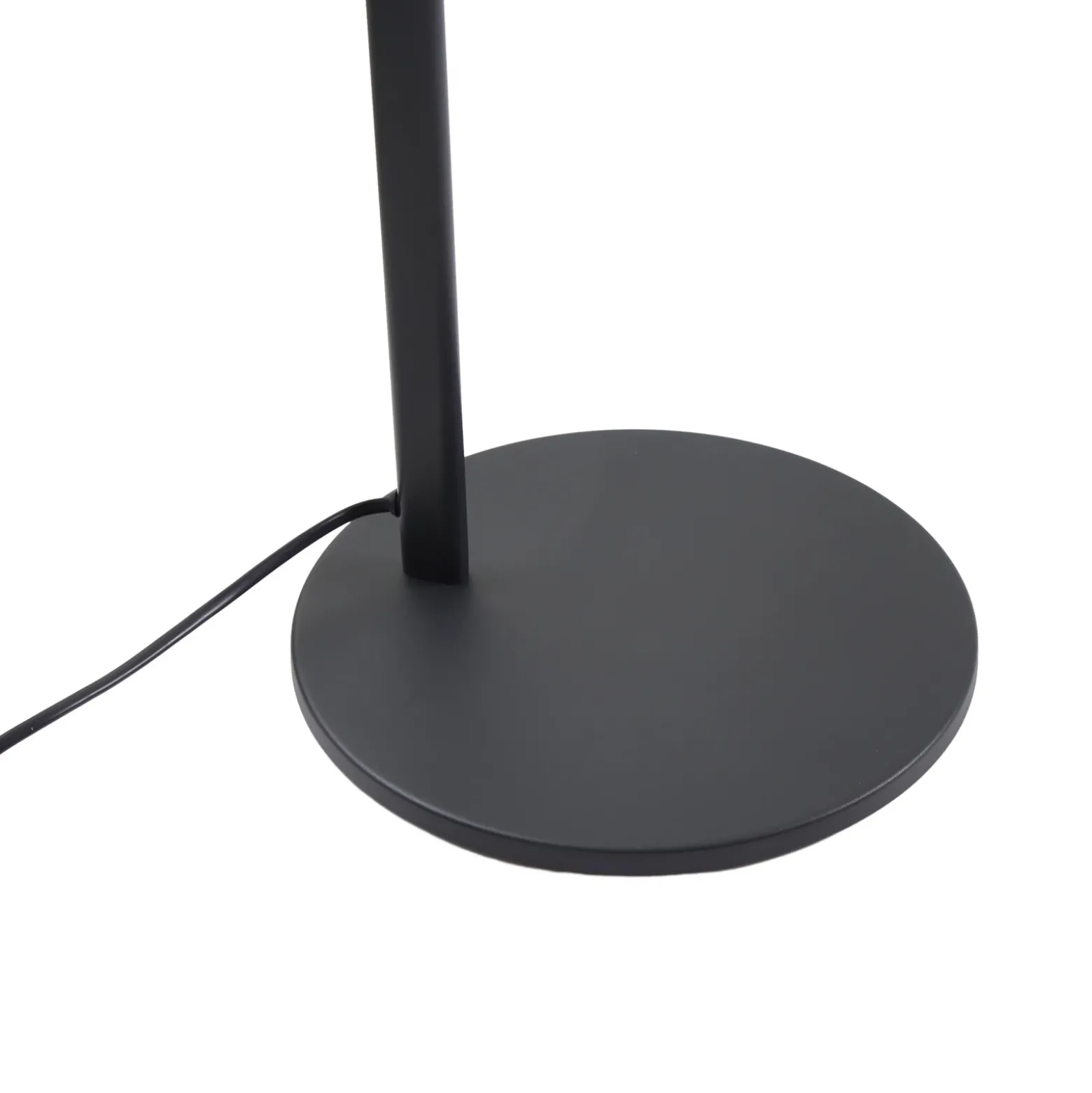 Lucande lámpara de pie Silka, altura 173 cm, negro, metal