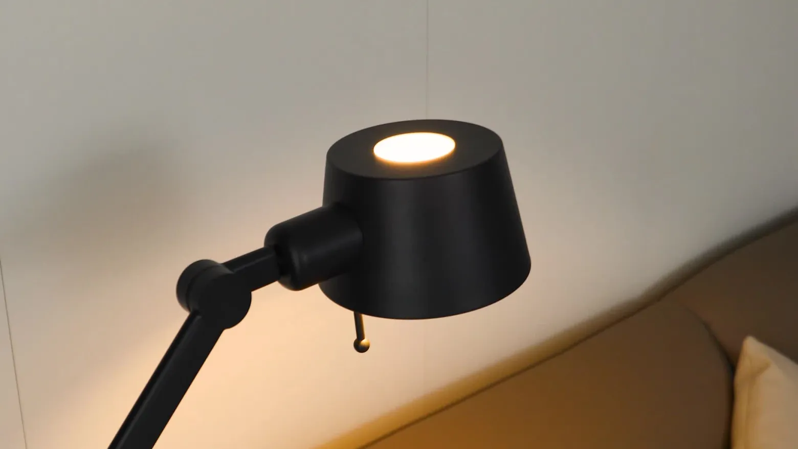 Lucande lámpara de pie Silka, altura 173 cm, negro, metal