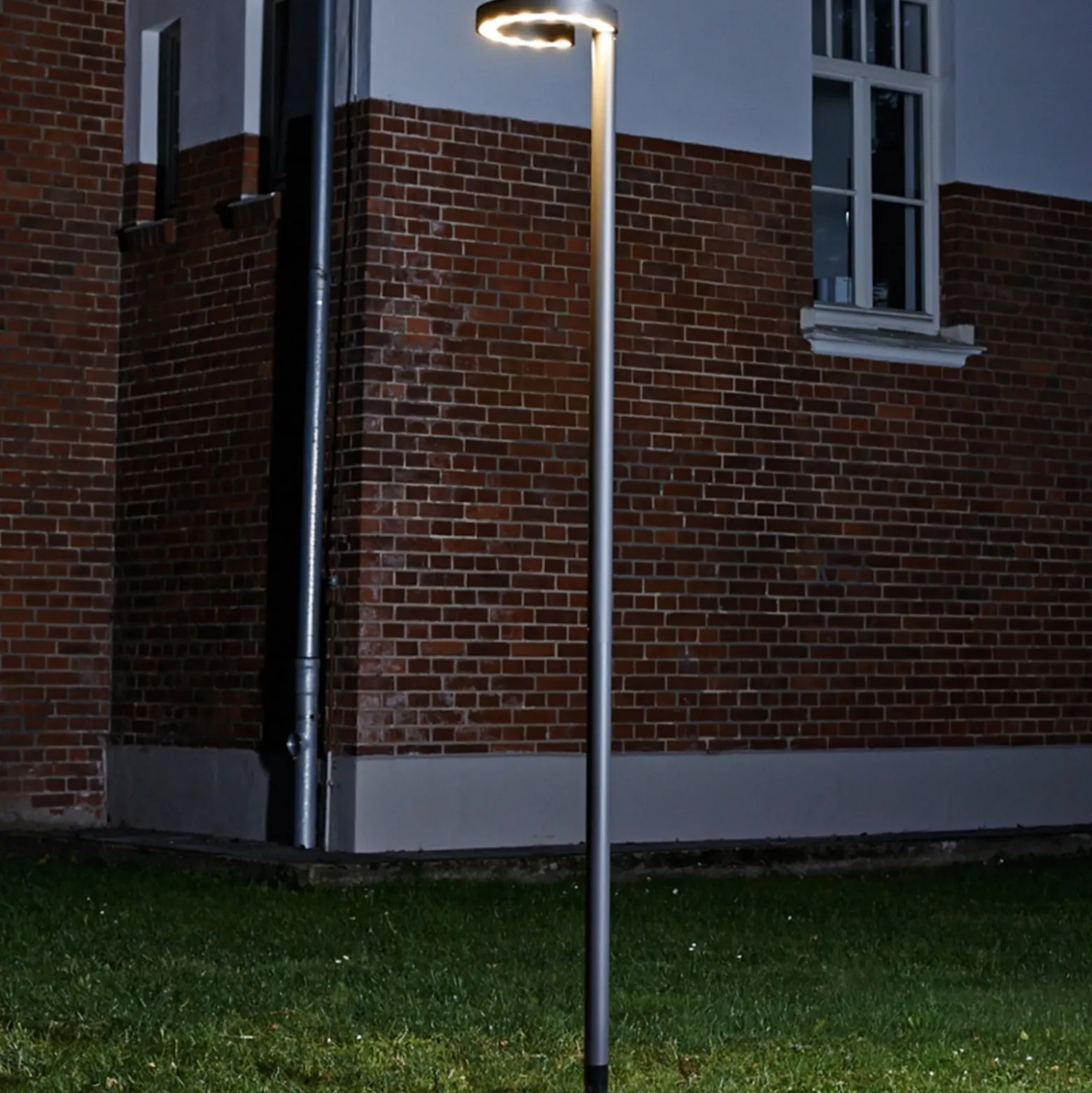Lucande Lámpara exterior LED Jannis, antracita, metal, 200cm