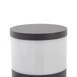 Lucande Lámpara sobremuro Corban, gris, sensor, enchufes, IP44