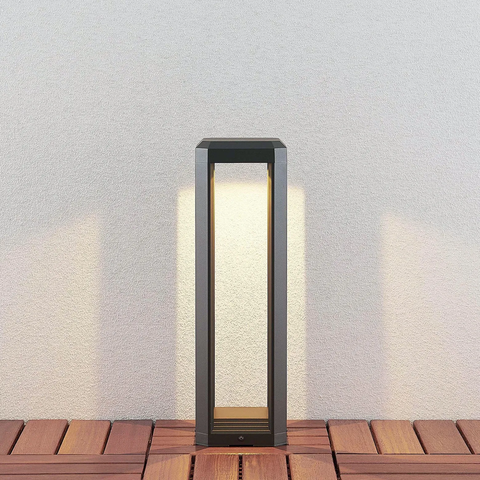 Lucande Lámpara sobremuro LED Fery, antracita, metal, 50 cm, IP65