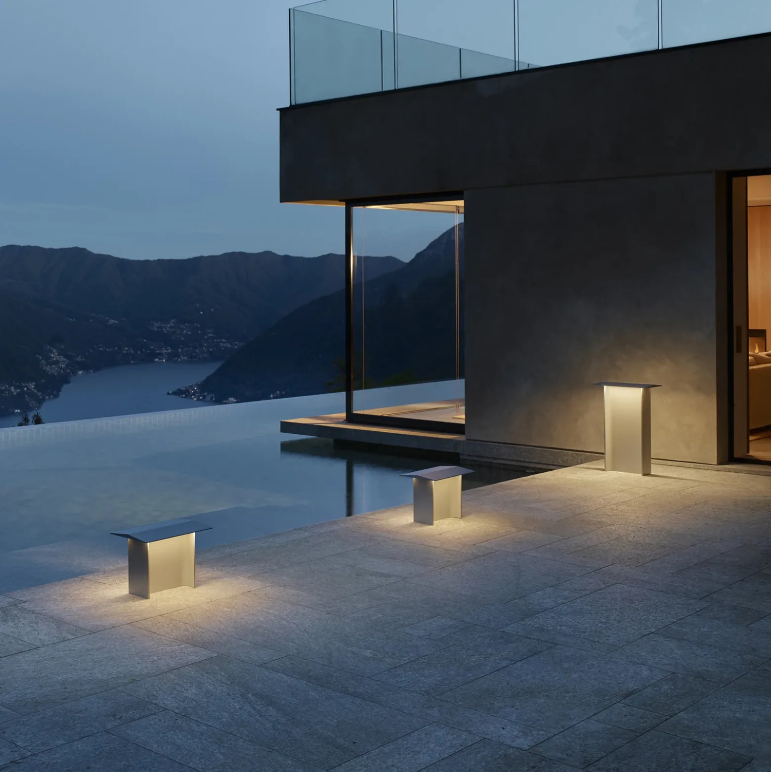 Luceplan Fienile baliza LED 32cm gris claro