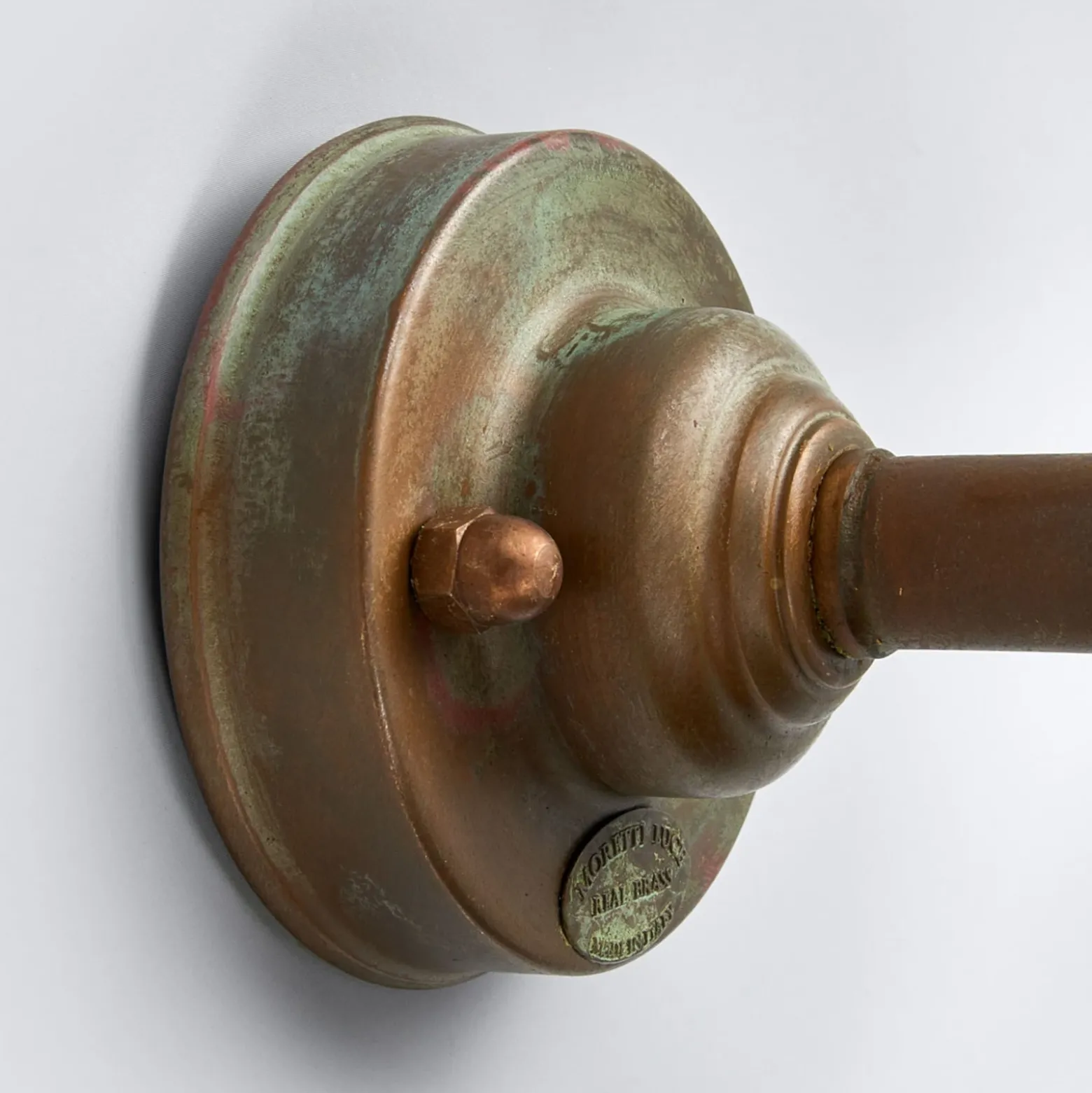 Moderno aplique pared ext. Antique, cristal claro