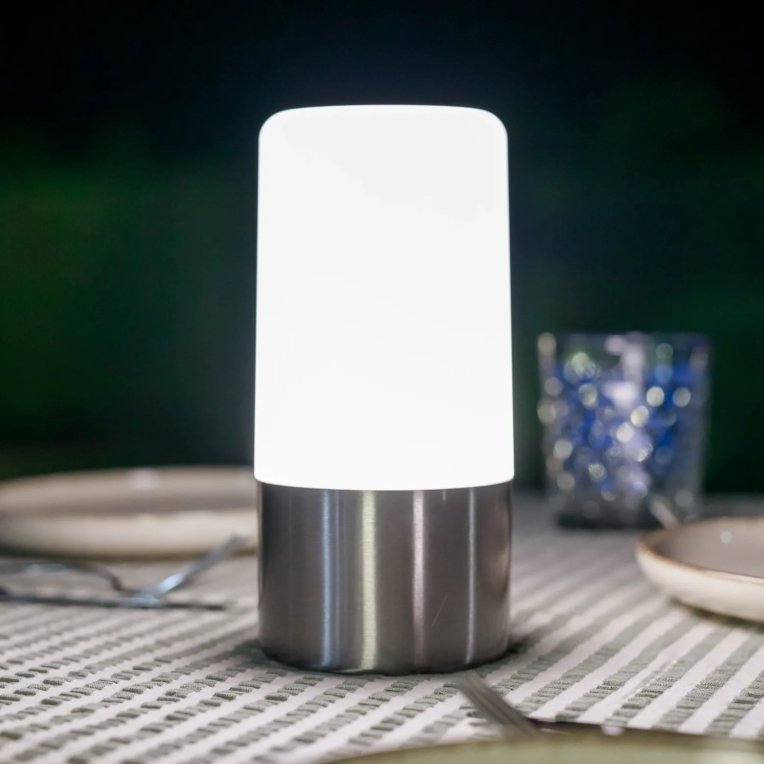 Newgarden Lámpara de mesa LED recargable Maia, gris, IP54, RGBW