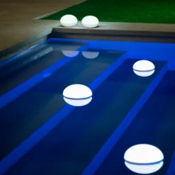 Newgarden Lámpara LED resistente al agua Coco, IP68, RGBW