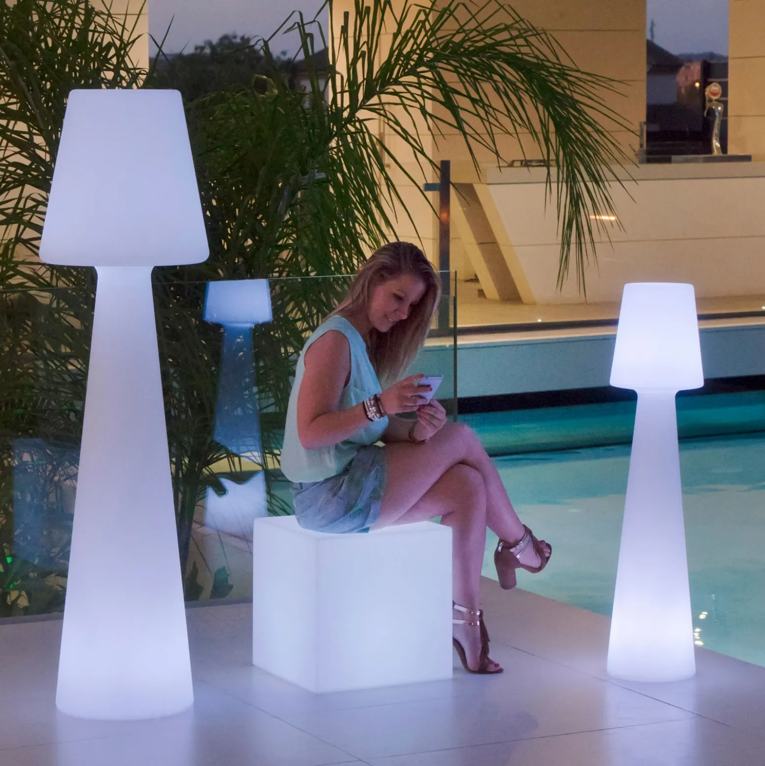 Newgarden Lola lámpara de pie LED, batería recargable, altura 110 cm