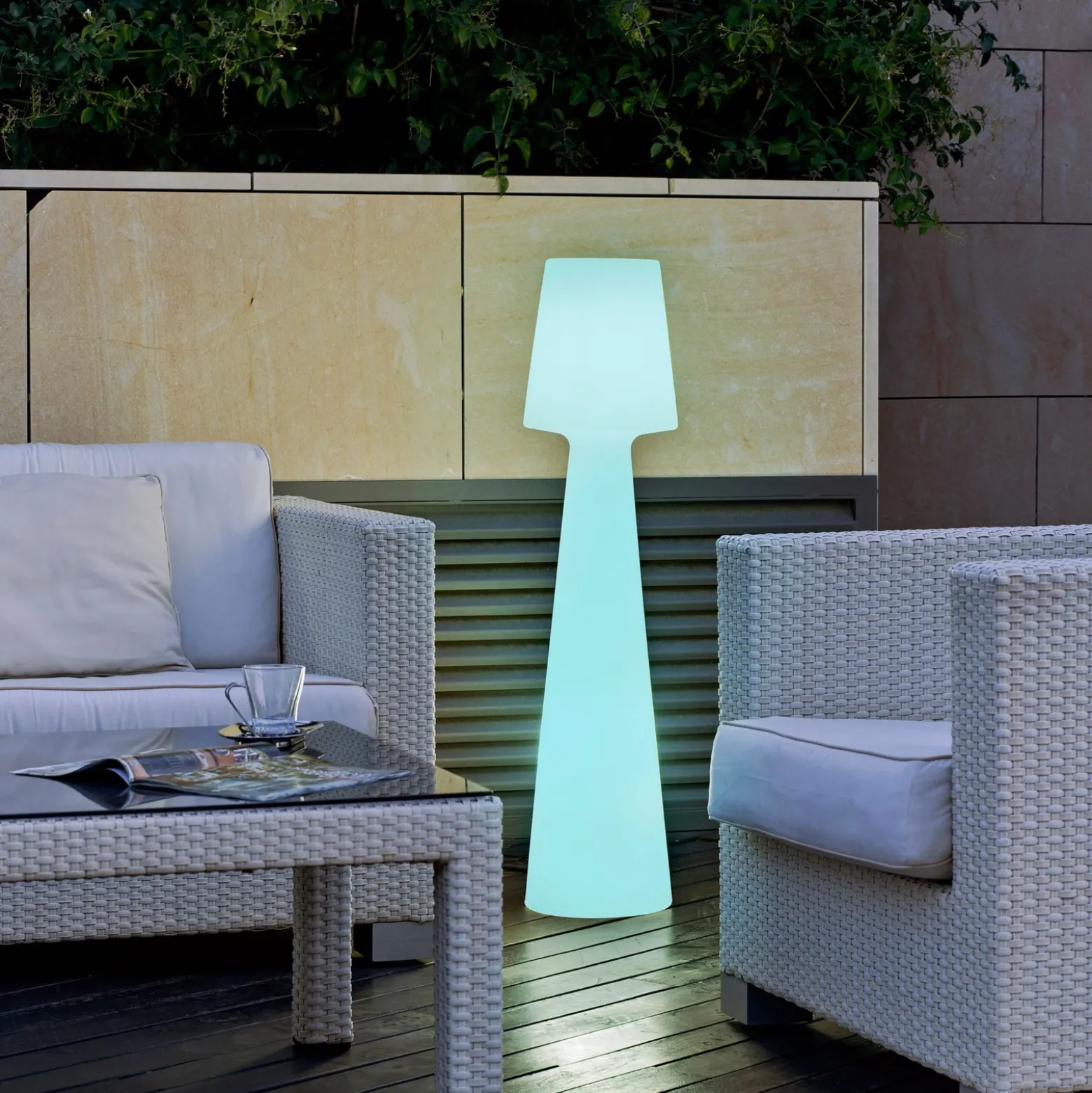 Newgarden Lola lámpara de pie LED, batería recargable, altura 110 cm