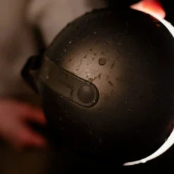 New Works Sphere Linterna LED recargable IP67 bronce oscuro