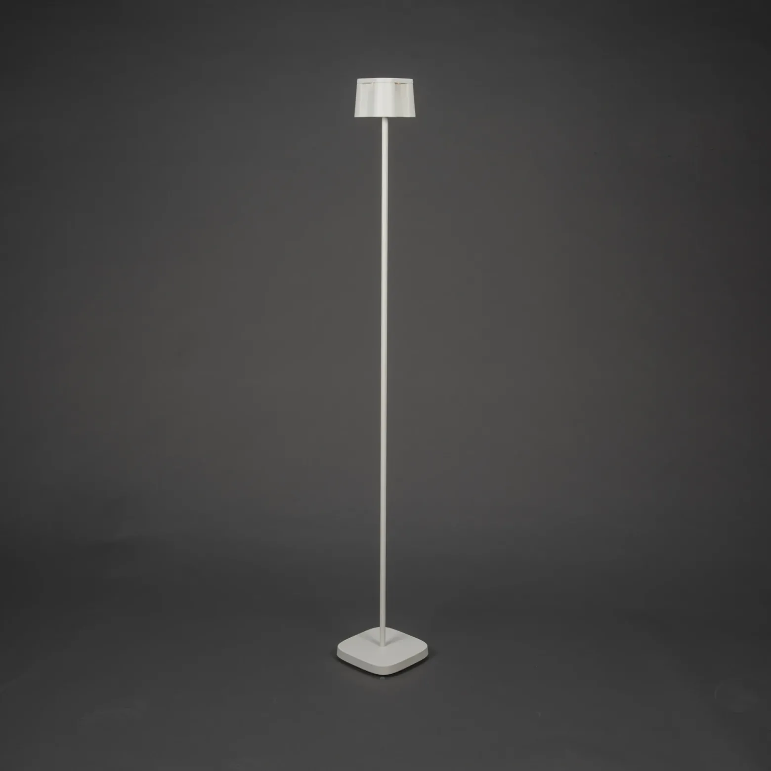 Nice lámpara de pie LED recargable, blanca, aluminio, IP54, atenuador, CCT