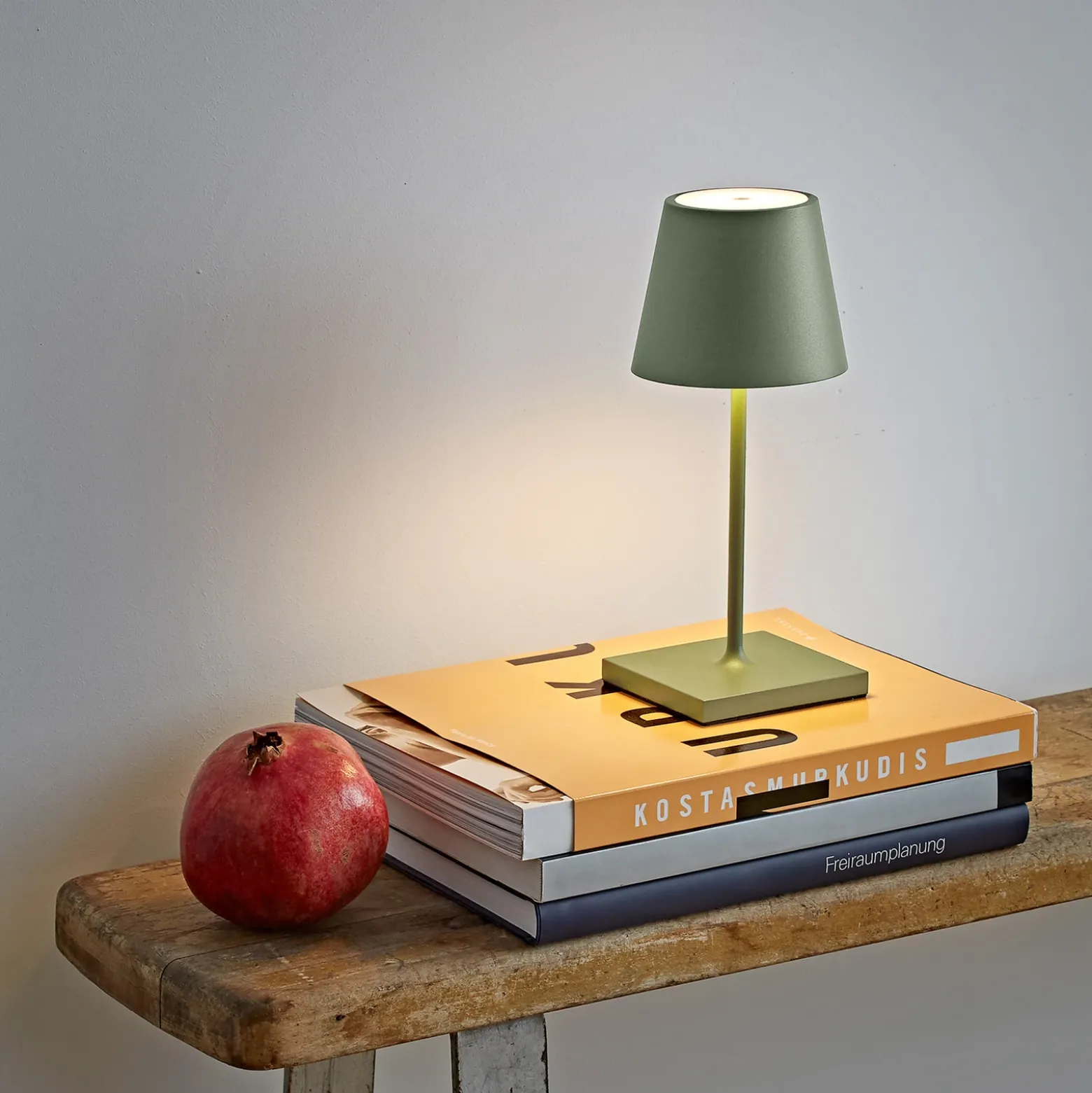 Nuindie mini LED lámpara de mesa recargable, USB-C, verde salvia, atenuable