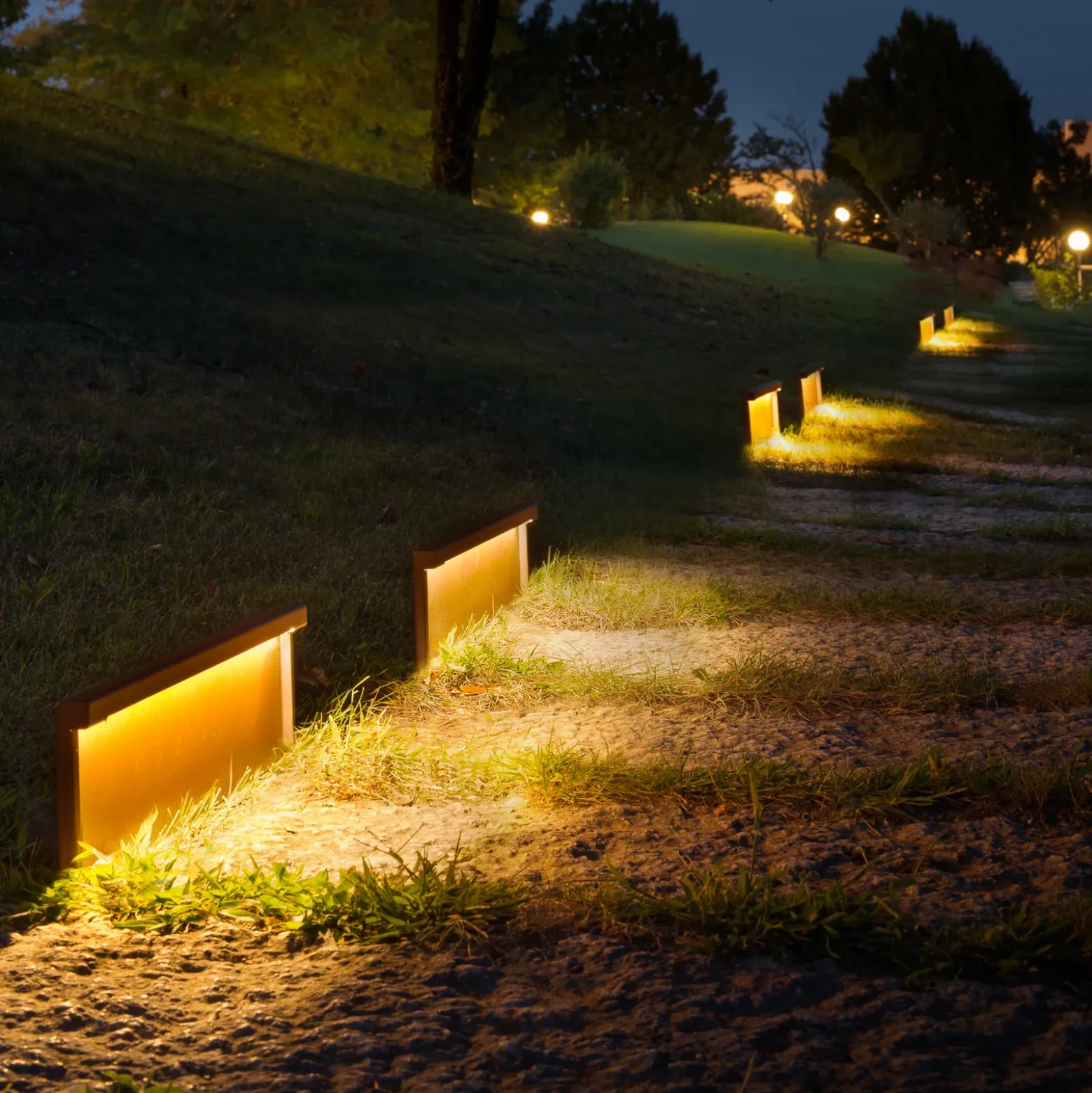 OLEV Step Line baliza LED, marrón óxido