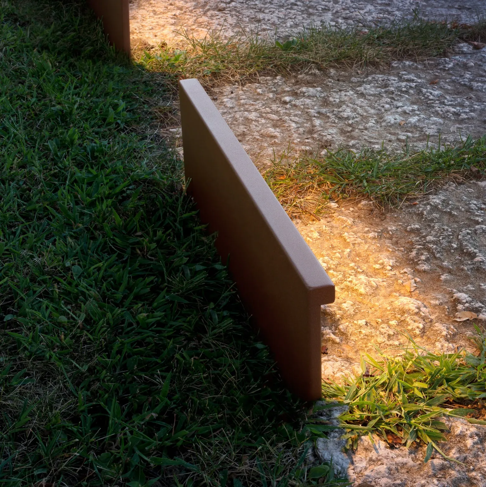 OLEV Step Line baliza LED, marrón óxido