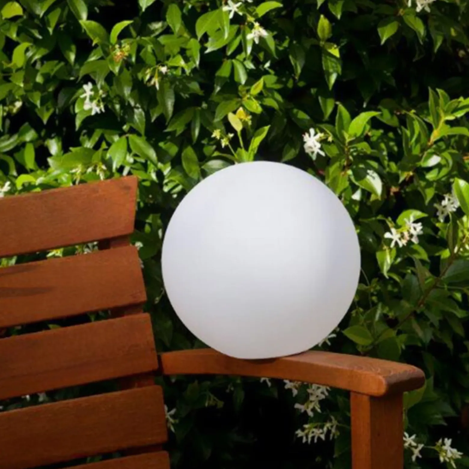 Pearl - Lámpara globo LED, controlable desde el Handy