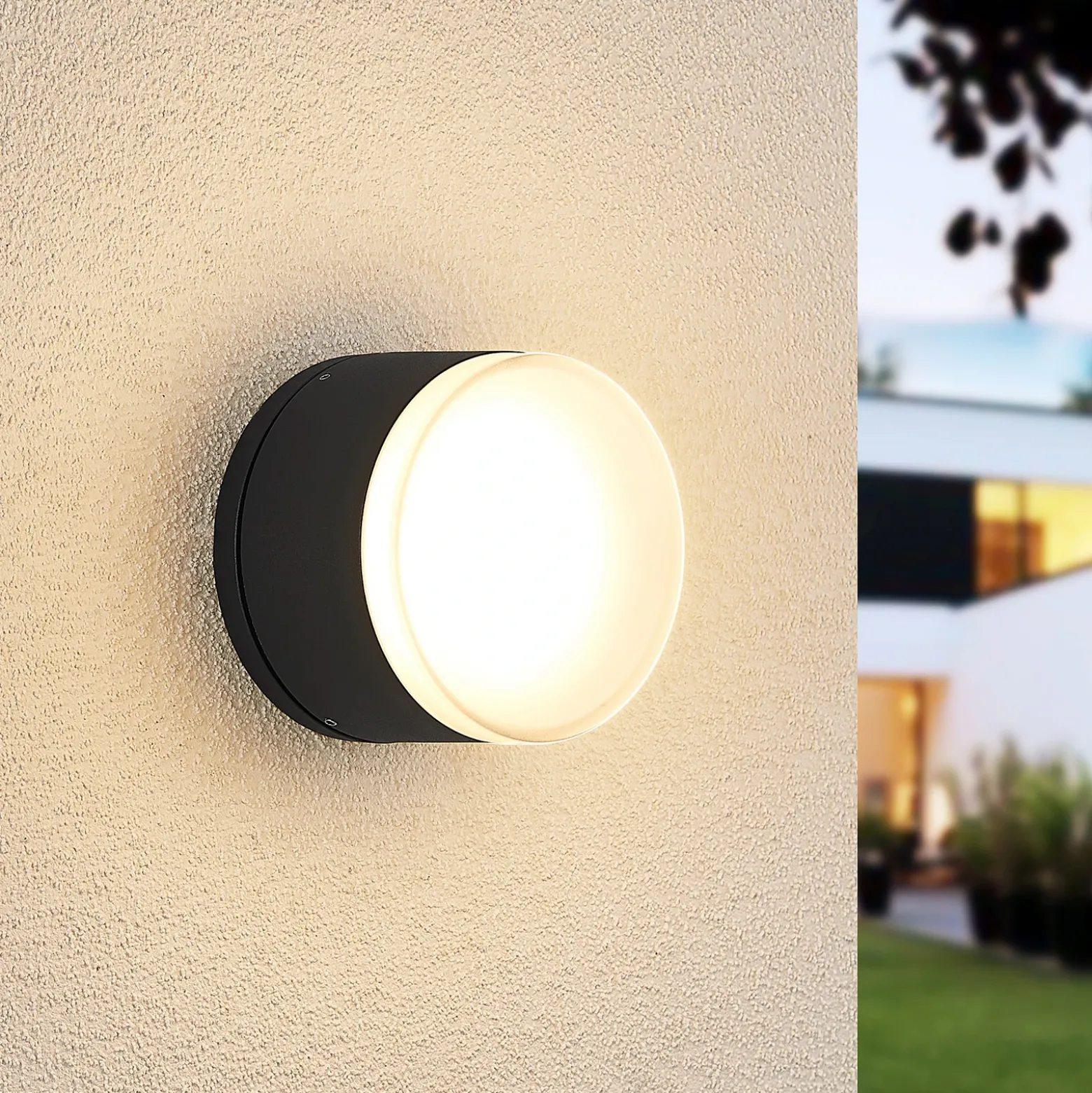 Plafón LED para exterior Lindby Mathea, cilíndrico
