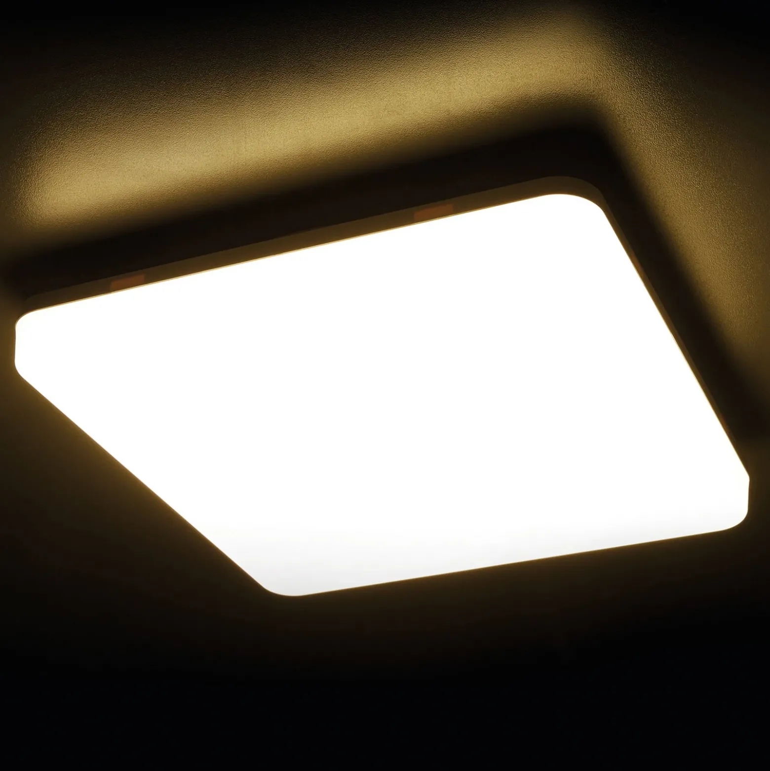 Plafón LED Pronto, angular, 28 x 28 cm