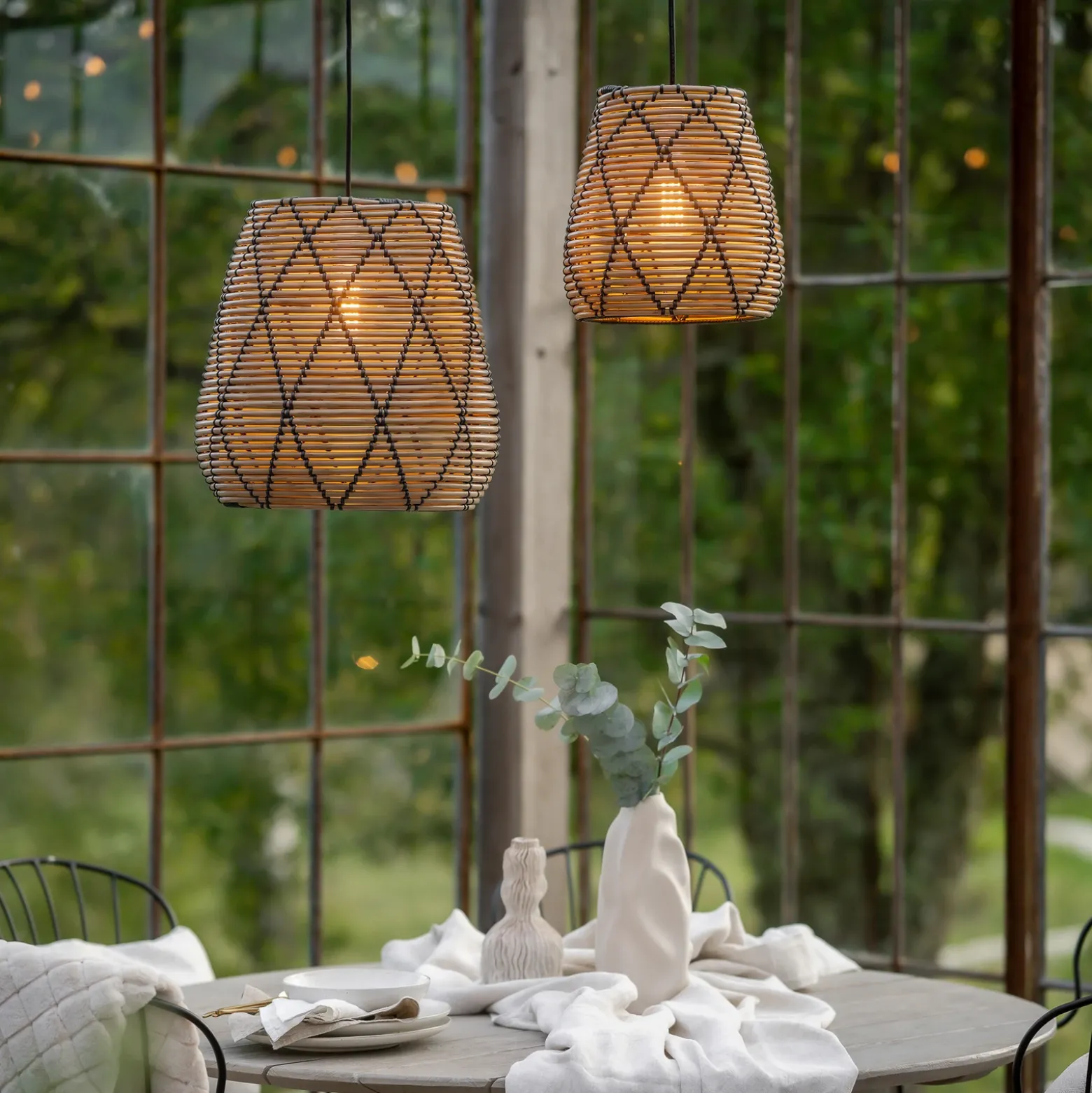 PR Home Lollo lámpara colgante exterior, aspecto de ratán Natur, Ø 28 cm