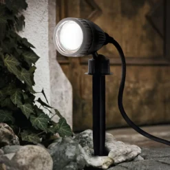 Reflector elegante con pica de tierra LED Nema