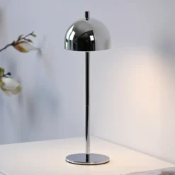 SCHÖNER WOHNEN Lámpara de mesa LED recargable Bellies, cromada, IP54
