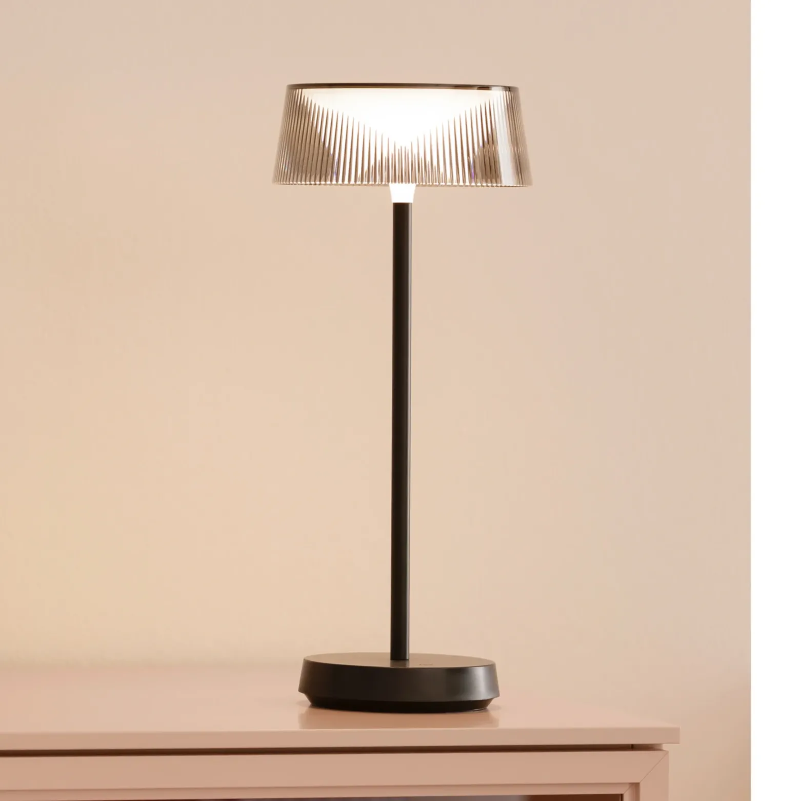 Schöner Wohnen Lámpara de mesa LED recargable Torre, IP44, atenuador