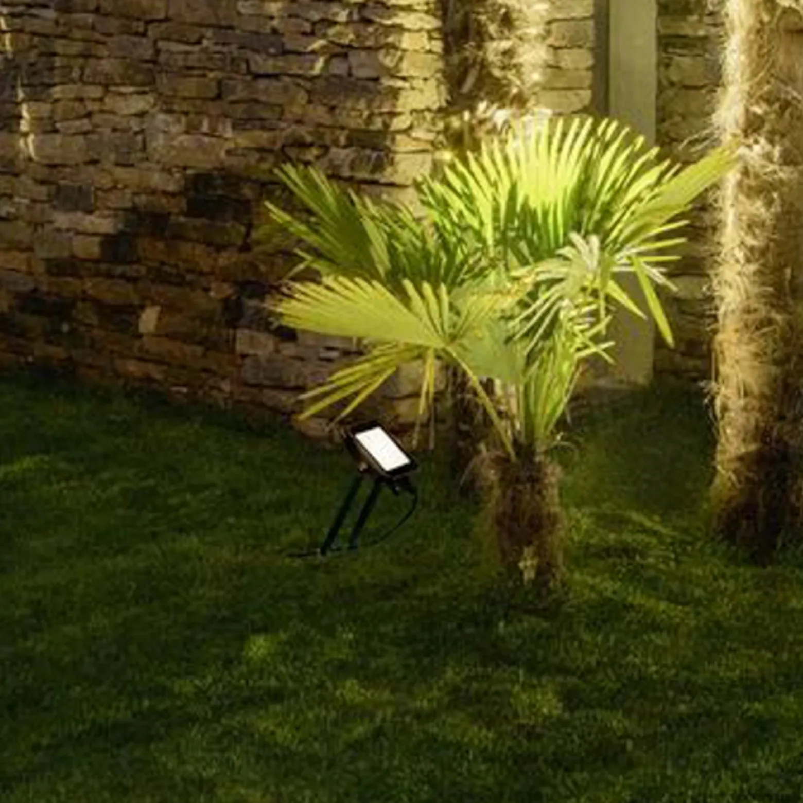 SLV Floodi foco exterior LED, IP65, anchura 16 cm
